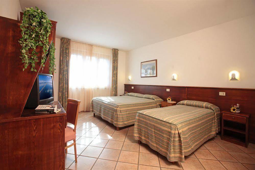 Tris Hotel Orbetello Dış mekan fotoğraf